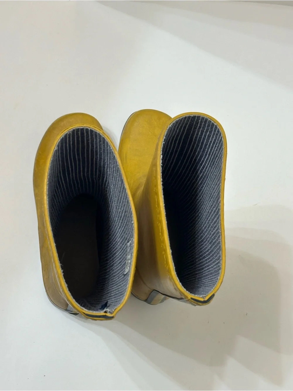 Joules Girls Rainboots Wellies, Waterproof Bright Yellow, Size 2 US
